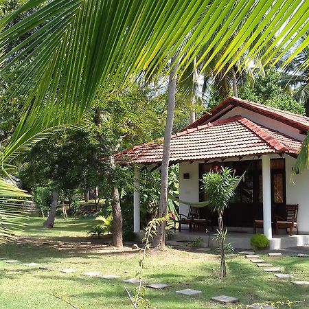 Chillenjoy Cabanas & Restaurant Tangalle Exterior foto