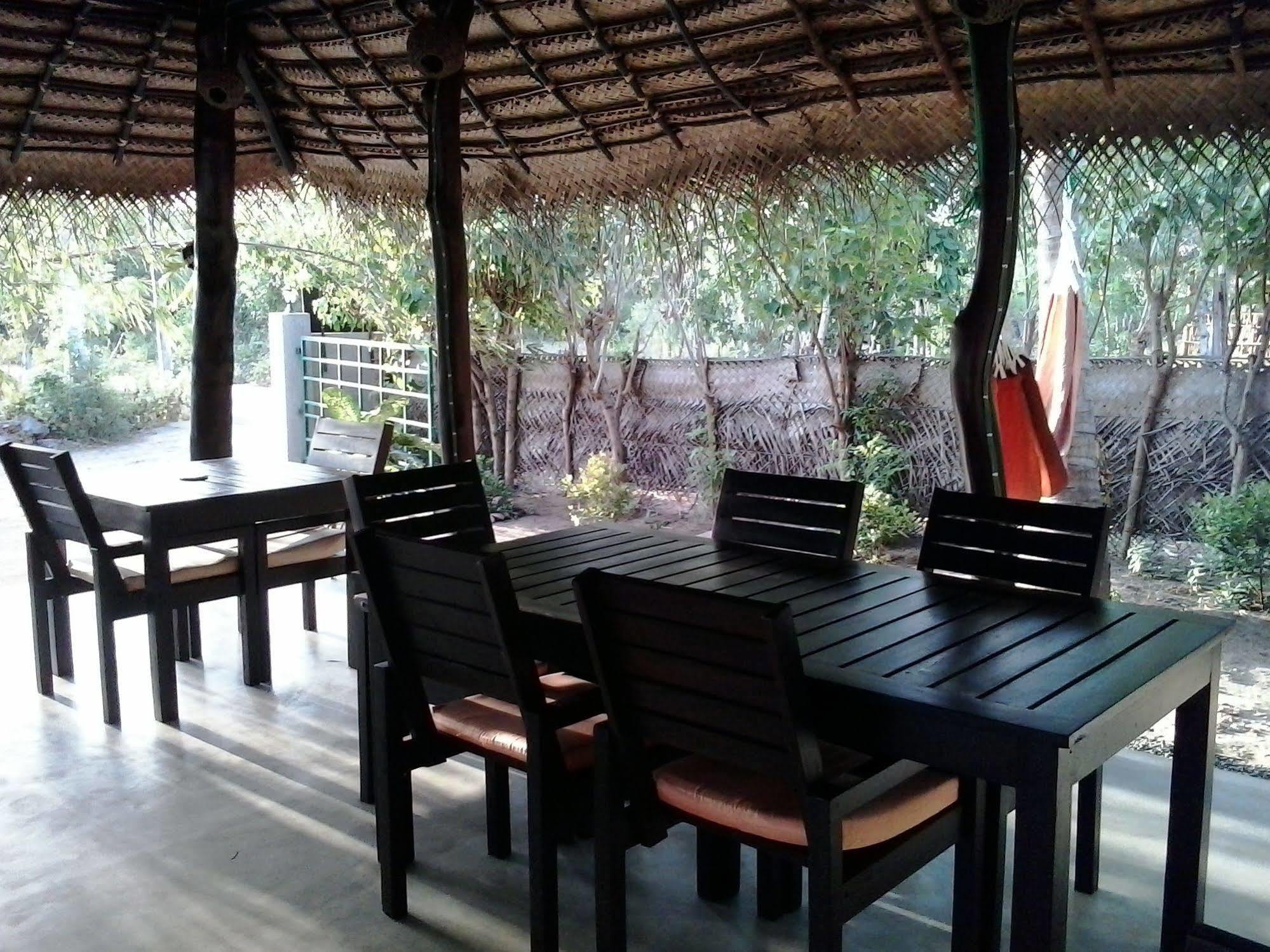 Chillenjoy Cabanas & Restaurant Tangalle Exterior foto