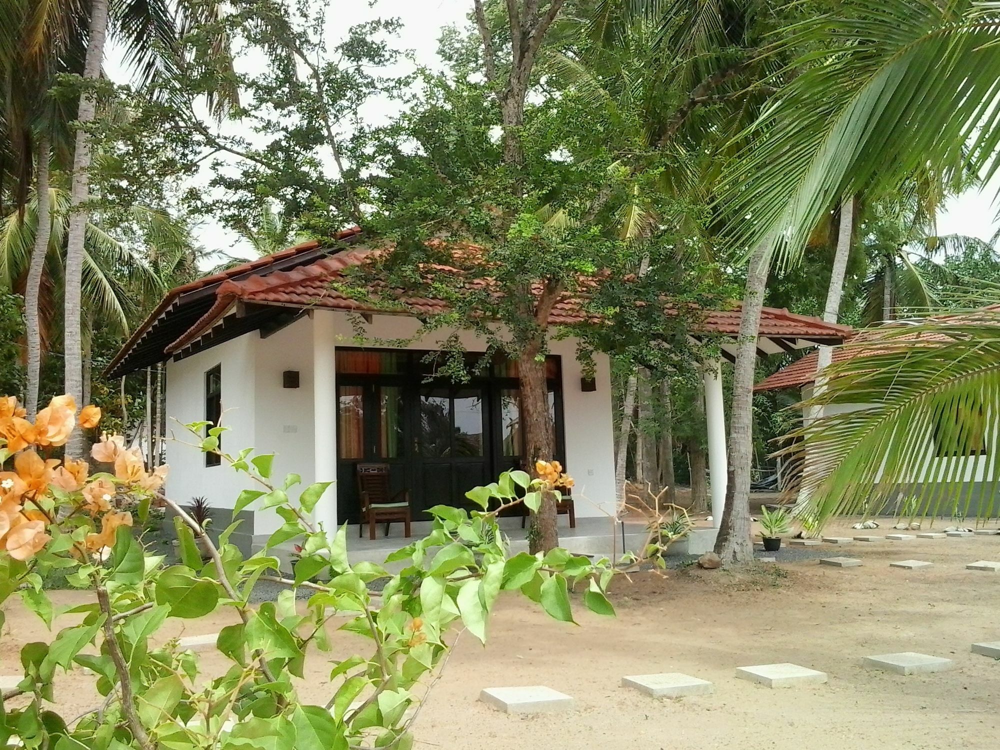 Chillenjoy Cabanas & Restaurant Tangalle Exterior foto